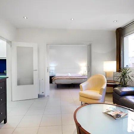 Apartamentos Calvet Barcelona Exterior photo